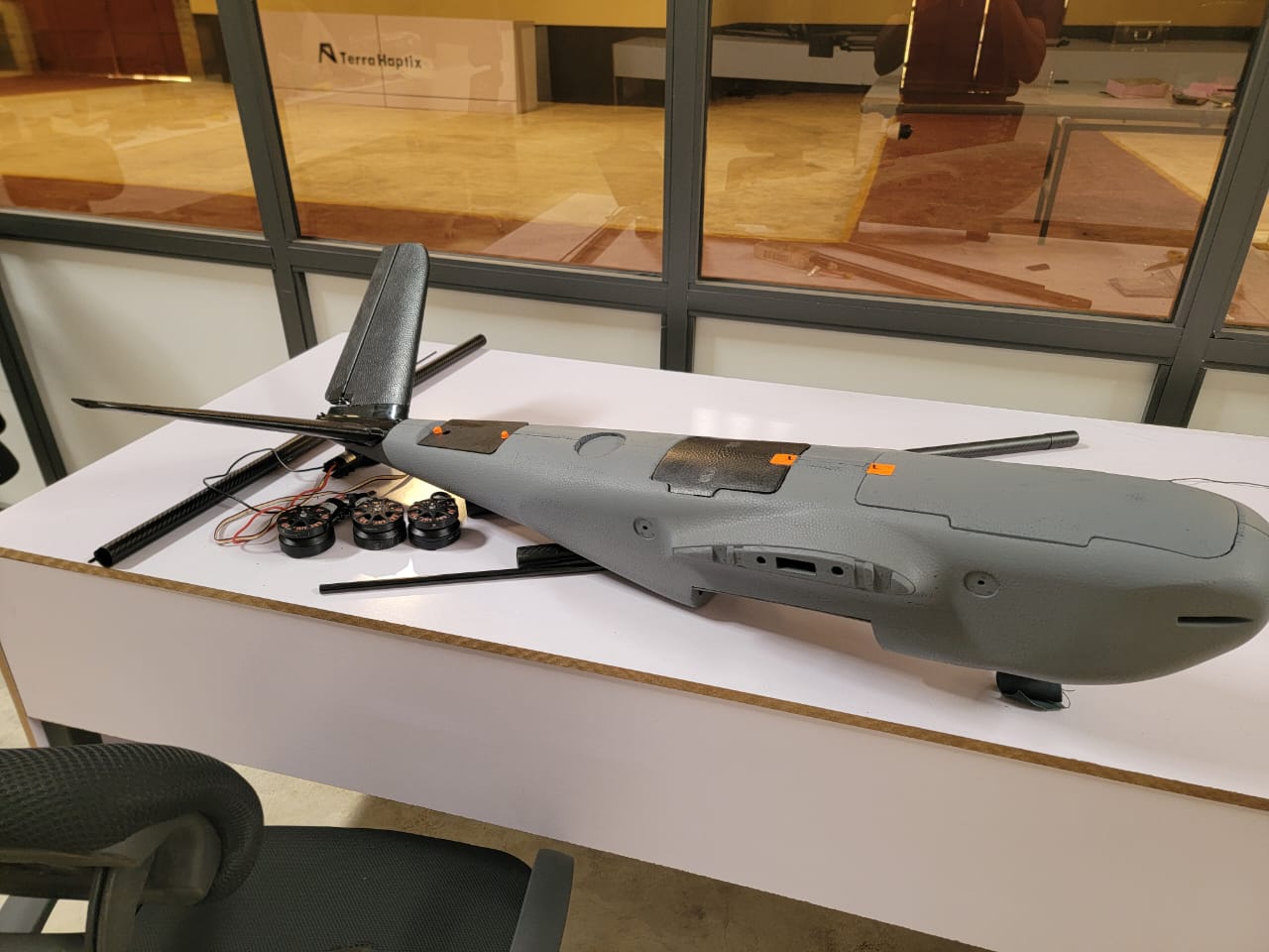 Fixed-wing airframe during pre-delivery configuration